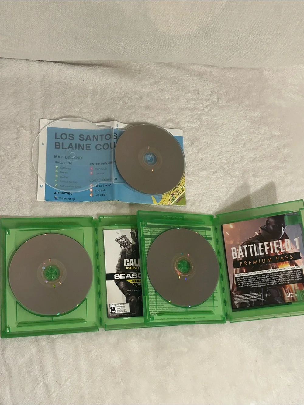 Xbox One 3 Game Lot- GTA 5 V (map only) Battlefield 1 and Call of Duty infinite
